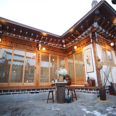 Gangneongjeon Hanok Stay Jeonju Exterior photo